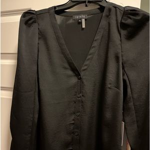 The perfect black blouse 🖤